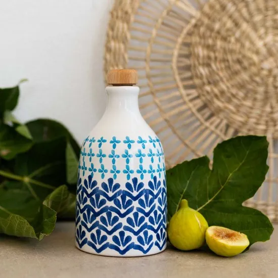 Oliera Polignano olio extravergine bio ( Decorata a Mano ) Oliera Polignano olio extravergine bio ( Decorata a Mano )